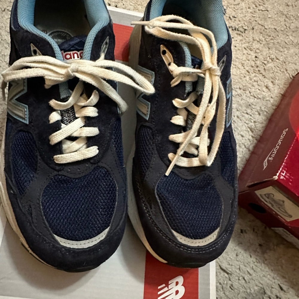 New Balance 990 Dark Blue, White and Light Gray Sneakers Size 6.5 D - Picture 4 of 7
